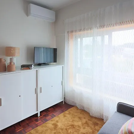 & Sunny In The Arts District Apartment *